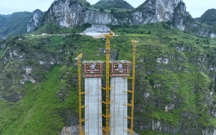?塔立山河！徐工塔機挑戰(zhàn)“世界之最”