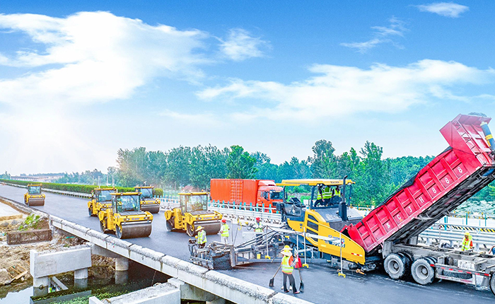 江蘇高速上演徐工成套道路機(jī)械大片！