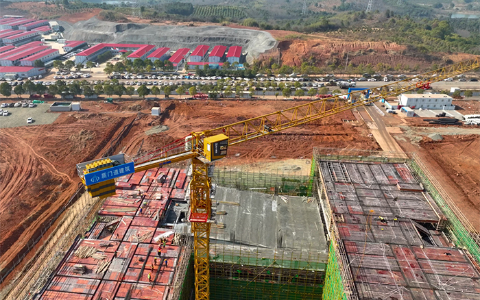 跑出加速度！37臺(tái)徐工塔機(jī)批量助建